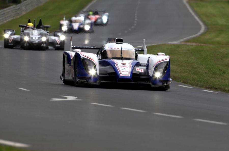  Toyota TS030 Hybrid 2012 года  (фото 12 из 39)